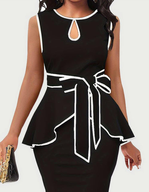 Load image into Gallery viewer, Plus Size Cutout Contrast Sleeveless Dress
