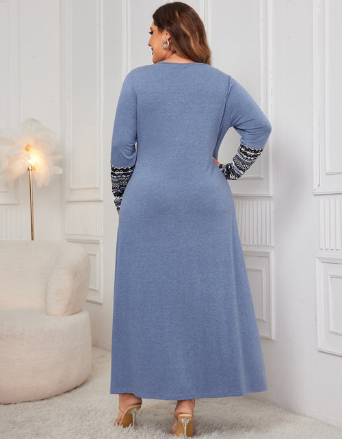 Load image into Gallery viewer, Plus Size Printed Round Neck Long Sleeve Dress
