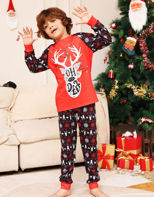 Load image into Gallery viewer, Reindeer Graphic Top and Pants Set
