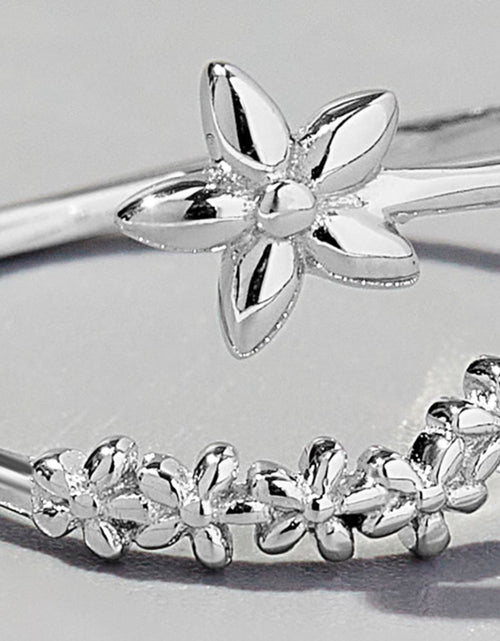 Load image into Gallery viewer, 925 Sterling Silver Flower Ring
